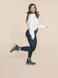 BOGS Green Ash Holly Chelsea -Shoesberry Store 02 1